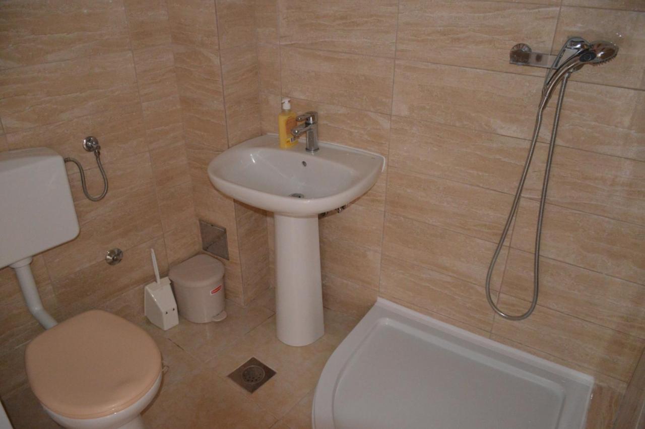 Studio Apartman Kata 普维克瑟普瑞内 外观 照片